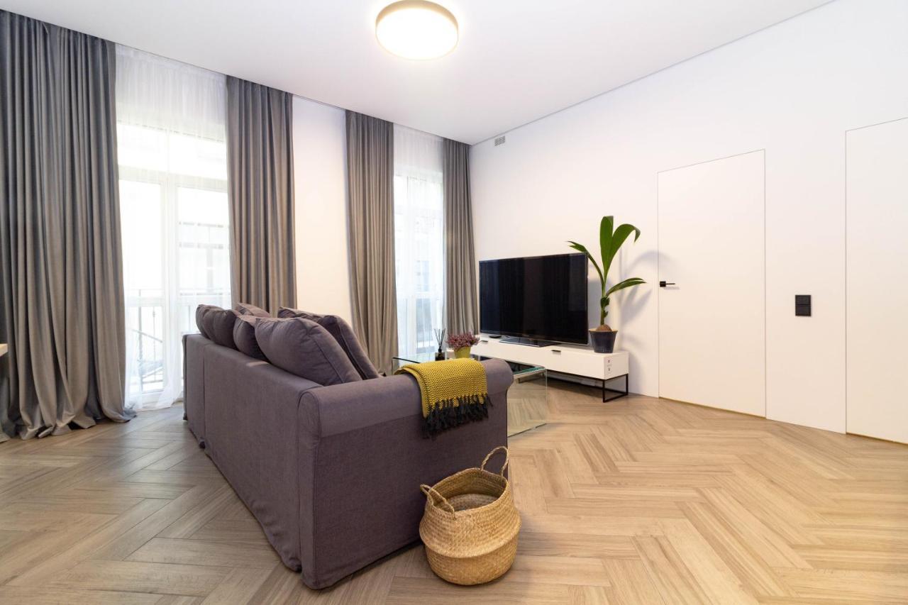 Cohost I Oldtown 60M2 Apt W-Garage Parking, Balcony & Self Check-In Βίλνιους Εξωτερικό φωτογραφία
