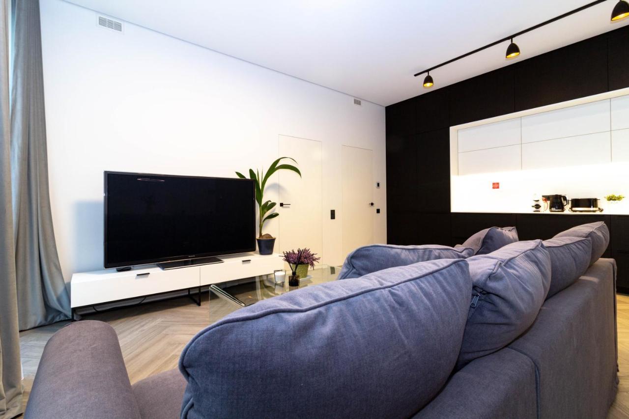 Cohost I Oldtown 60M2 Apt W-Garage Parking, Balcony & Self Check-In Βίλνιους Εξωτερικό φωτογραφία