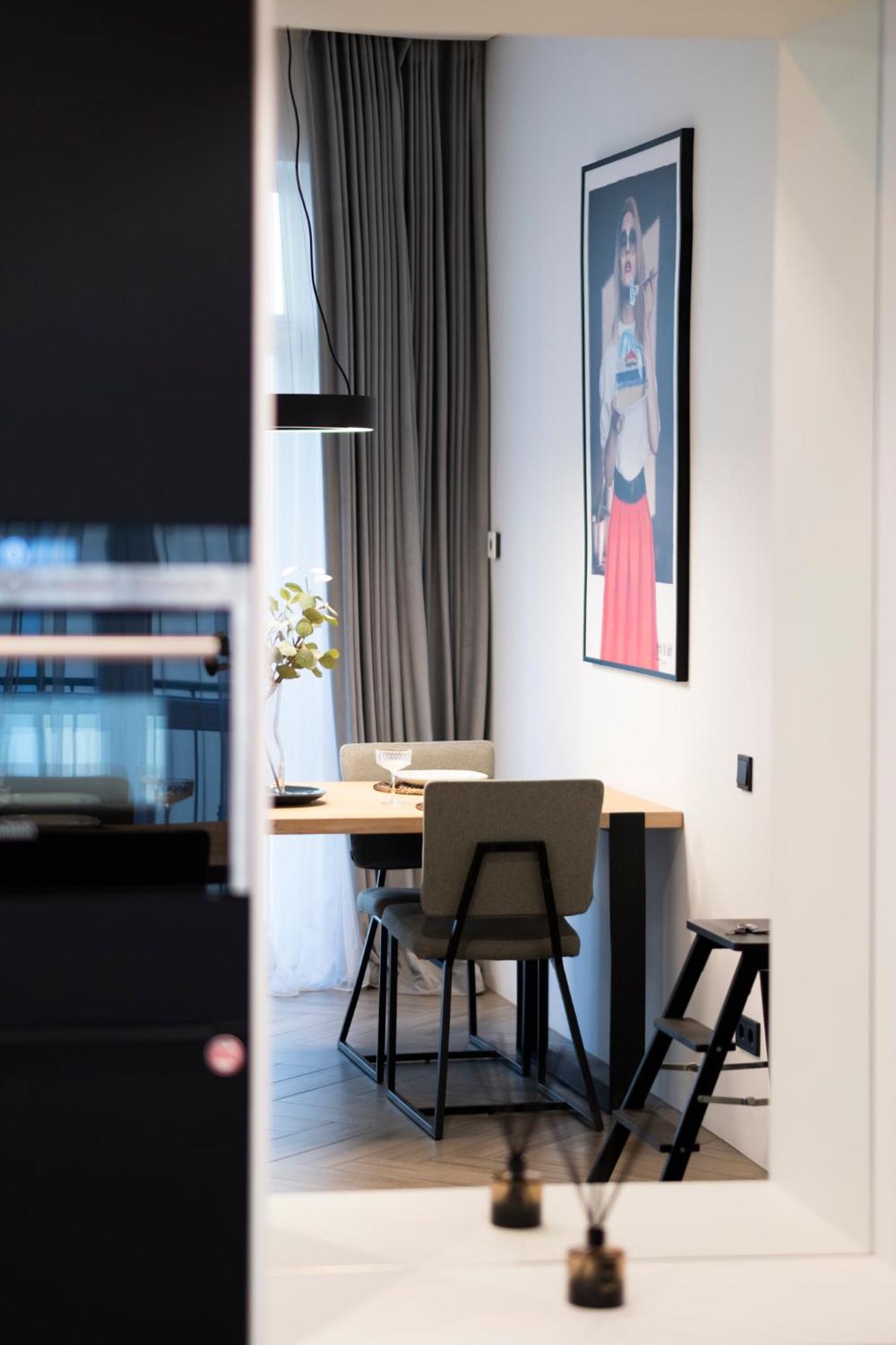 Cohost I Oldtown 60M2 Apt W-Garage Parking, Balcony & Self Check-In Βίλνιους Εξωτερικό φωτογραφία