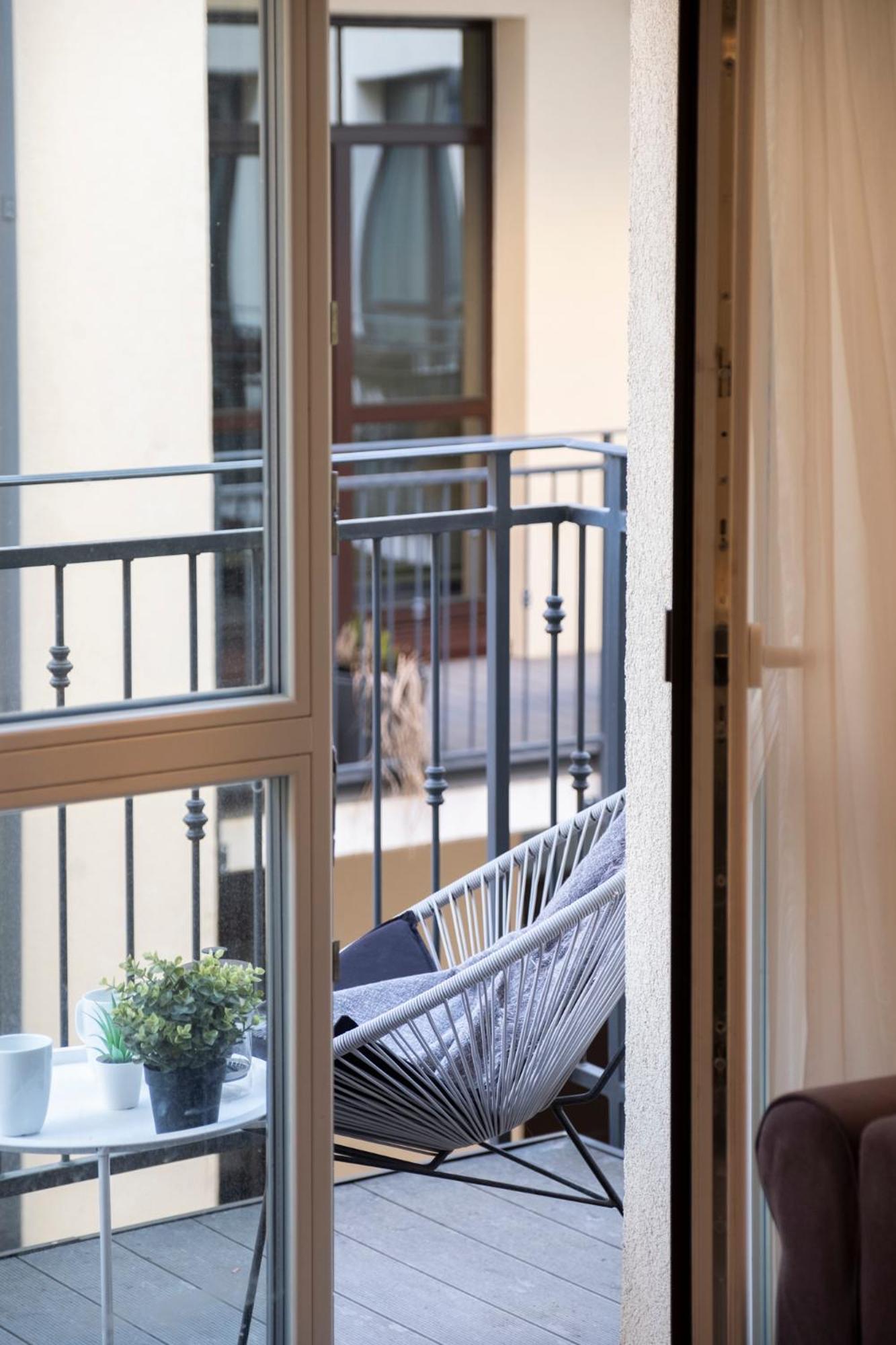 Cohost I Oldtown 60M2 Apt W-Garage Parking, Balcony & Self Check-In Βίλνιους Εξωτερικό φωτογραφία